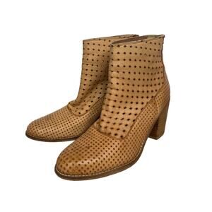 Diba Women's 'Flower Lotus' perforated leather booties Tan stacked heel 7.5